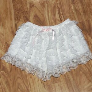 Kawaii White Lace Ruffle shorts/bloomers